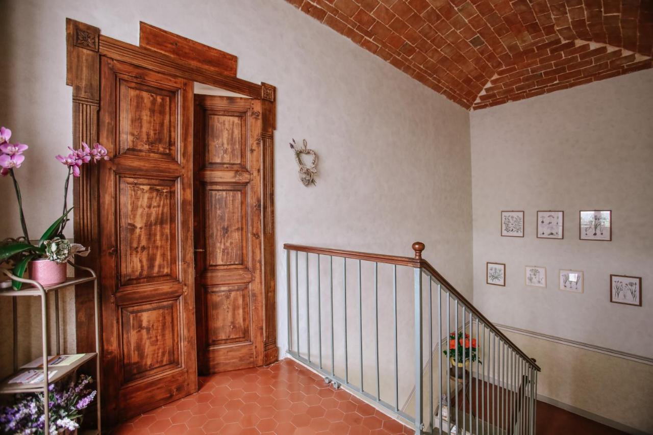 Il Pozzo Fiorito Daire Cossombrato Dış mekan fotoğraf