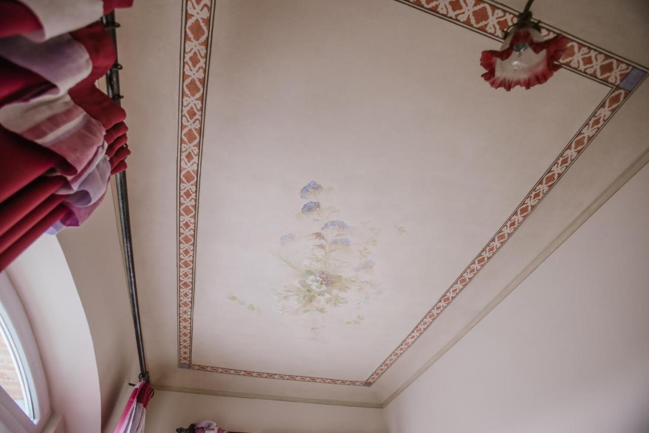 Il Pozzo Fiorito Daire Cossombrato Dış mekan fotoğraf